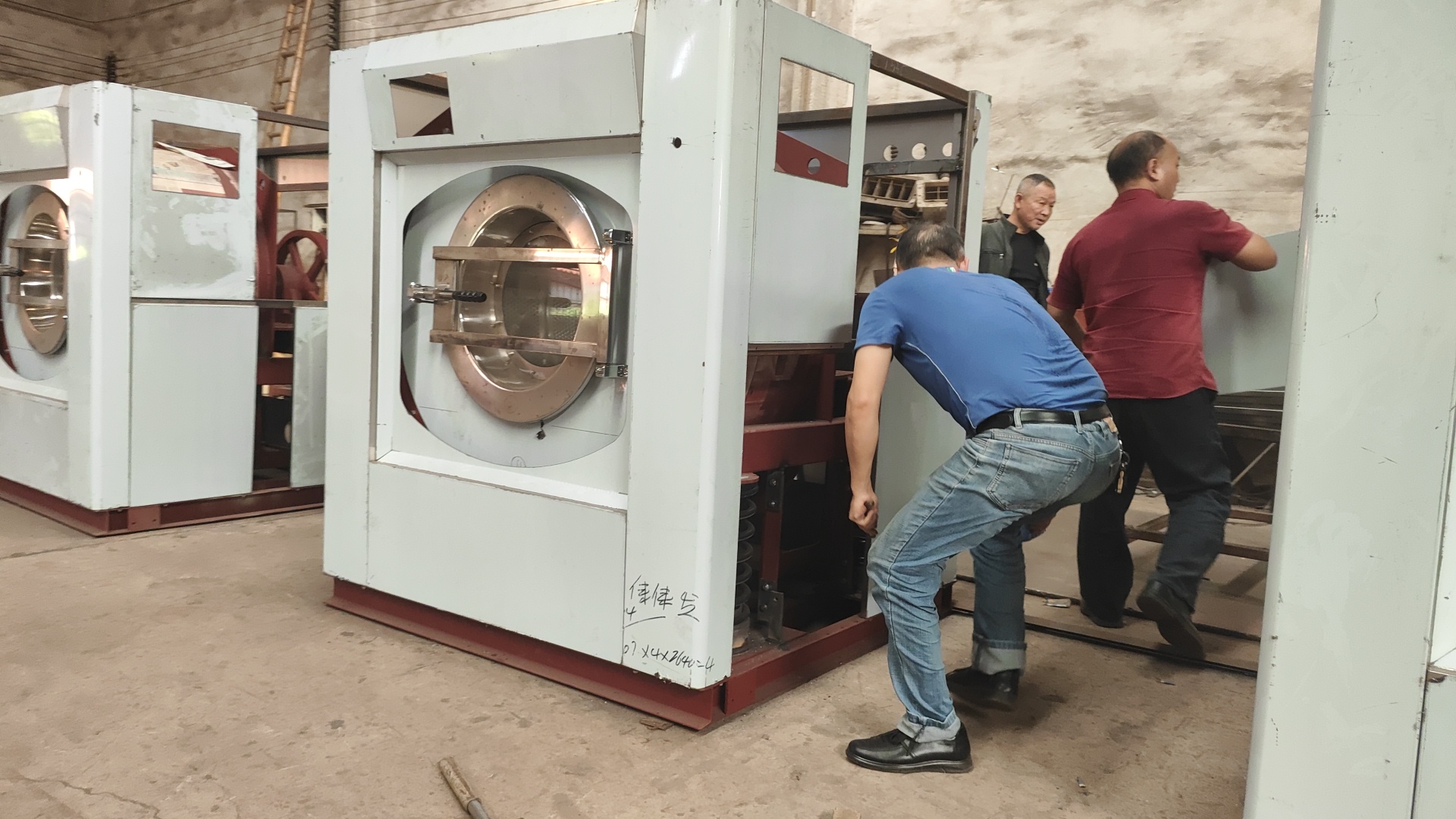 
知名企業為何選擇珠江洗滌？工業洗衣機助力醫院養老院高效洗滌方案
